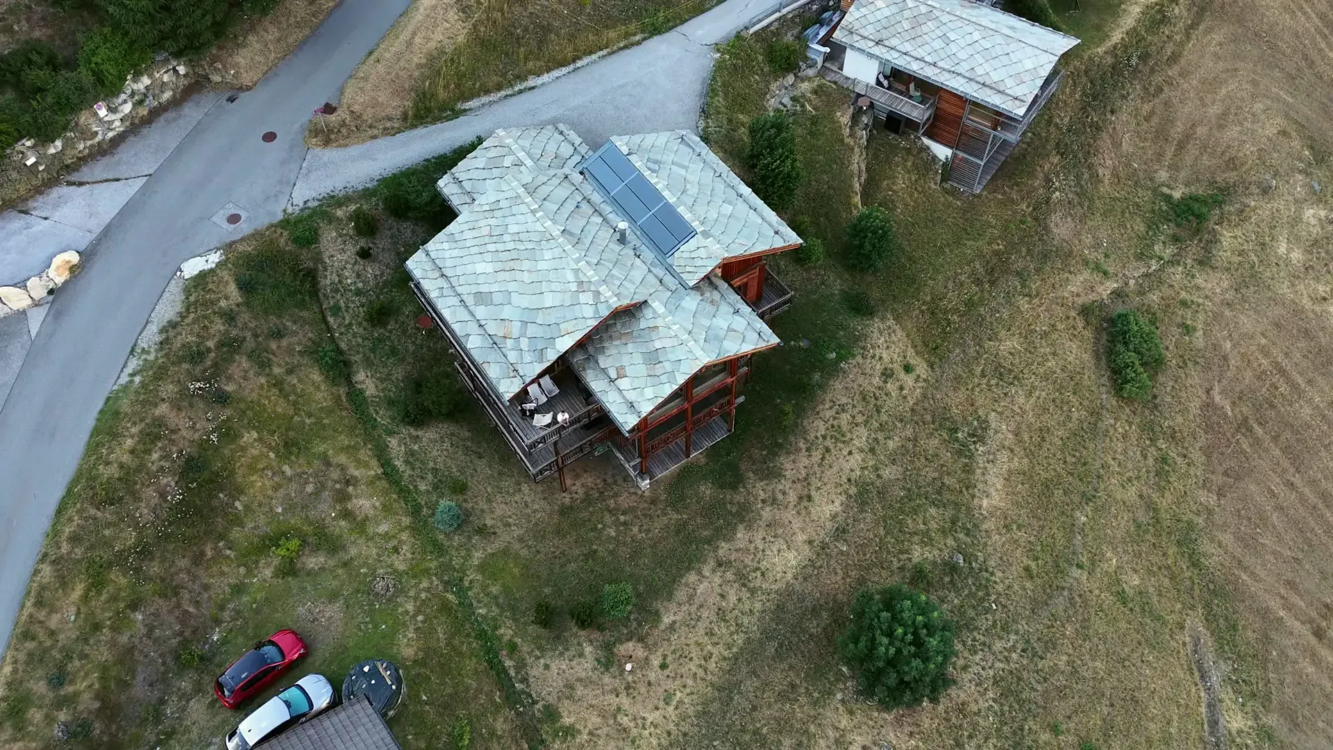 Le chalet vu de notre drone en été