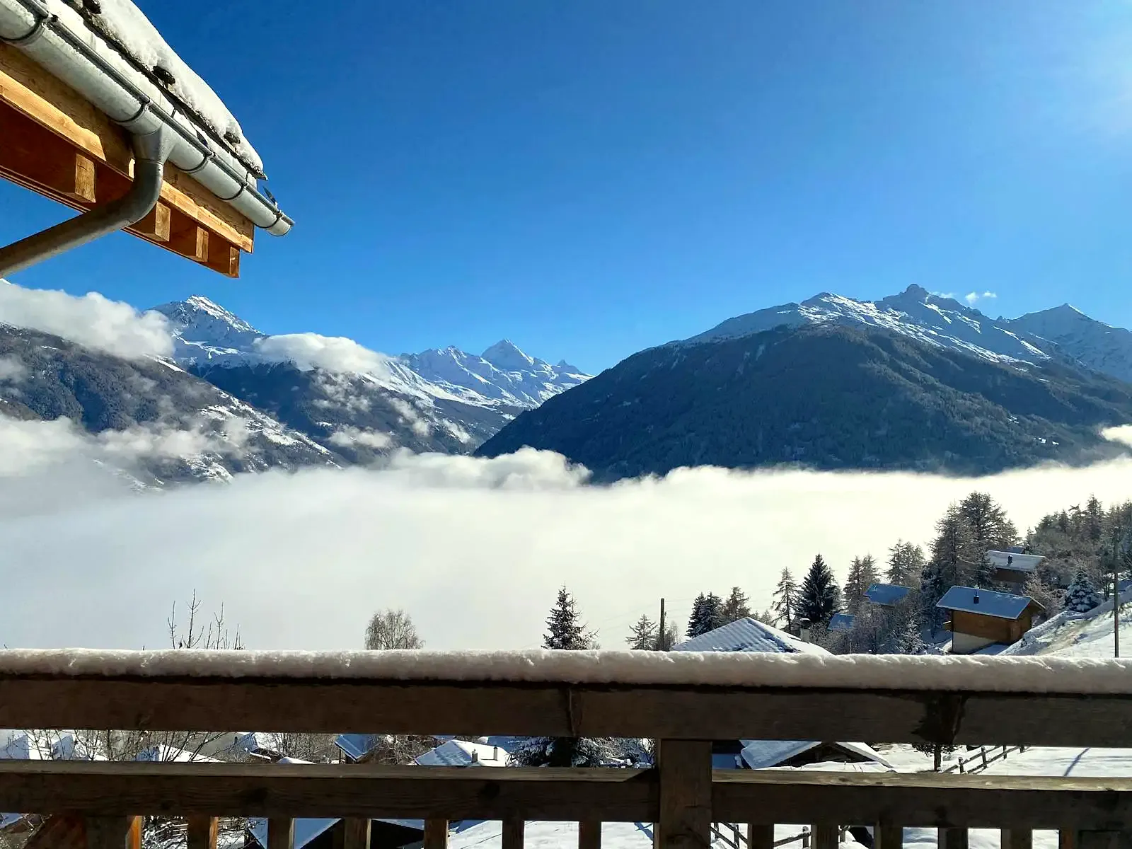 Mer de nuages sur la vallée du Rhône, vue de la terrasse